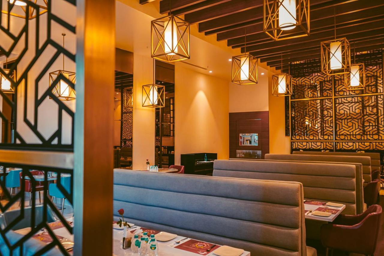 Hotel Avinash International Jagdalpur Exteriör bild