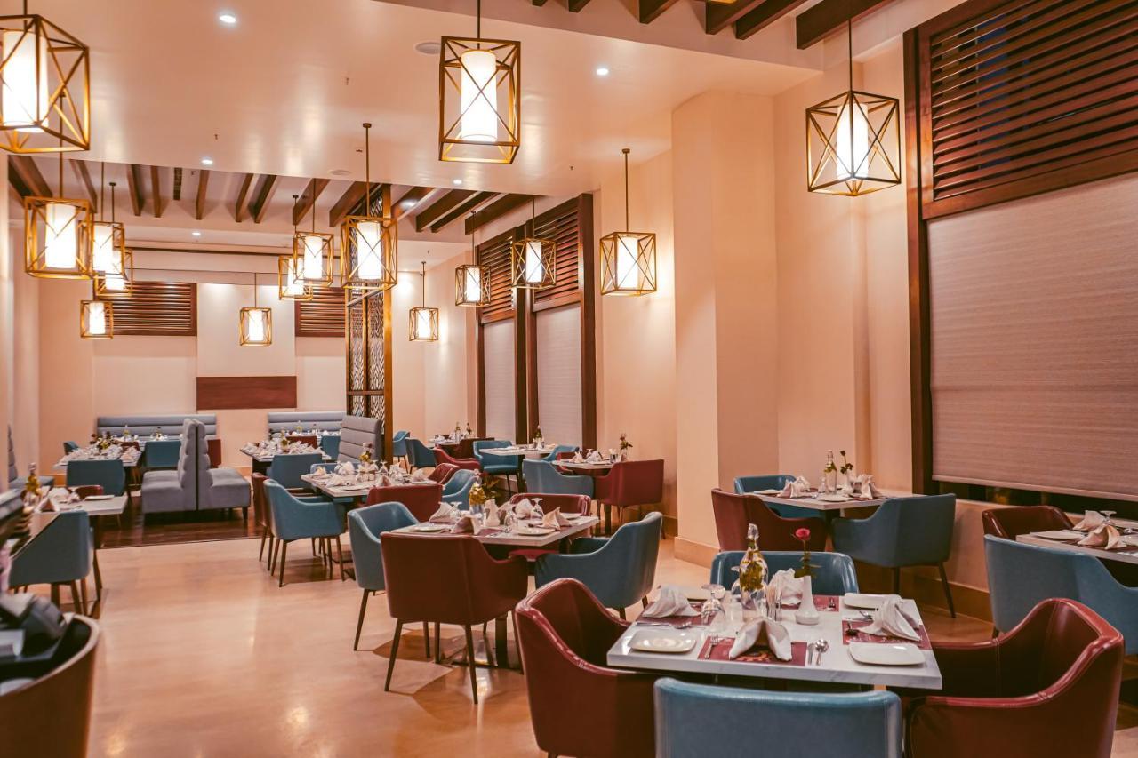 Hotel Avinash International Jagdalpur Exteriör bild