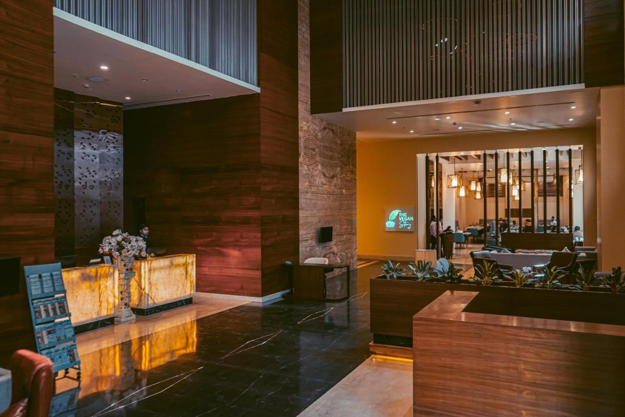 Hotel Avinash International Jagdalpur Exteriör bild